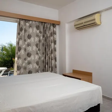Gardenia Hotel 2*